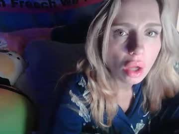 lolaa555's chat room