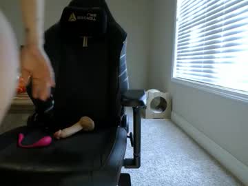 valerysquirt_19's chat room