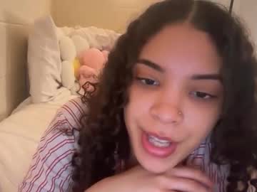 mixedmamas's chat room