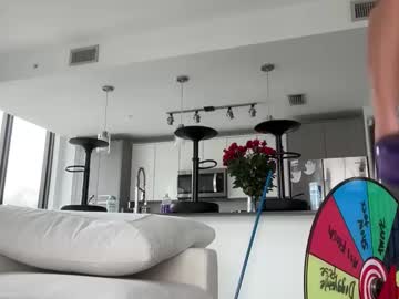 camiliakxoxo's chat room