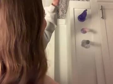 fantasyella's chat room