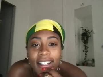 madelynrosee's chat room