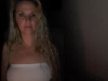 love_on_'s chat room