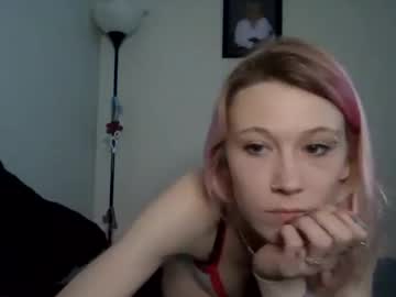 emmwarr1514's chat room