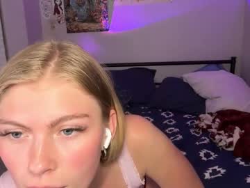 elliee81's chat room