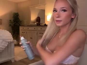 roxyrain2736's chat room