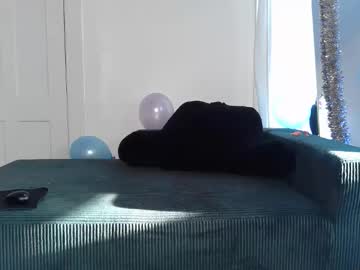 switchykitty's chat room