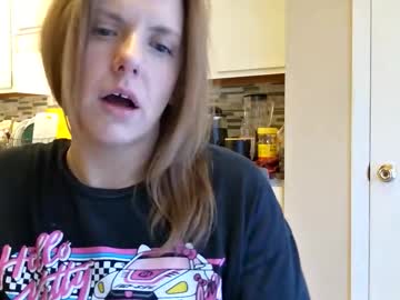 tinywithtiddies's chat room