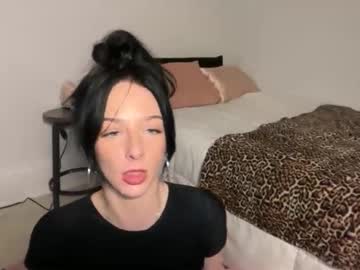 kendallmonroee's chat room