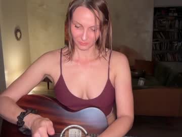 kaileeshy's chat room