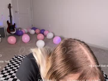 petitebrat's chat room