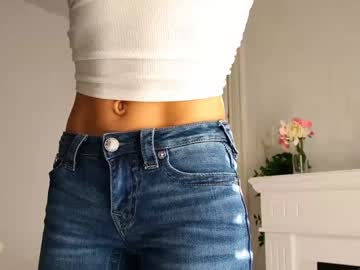 sunluscious's chat room