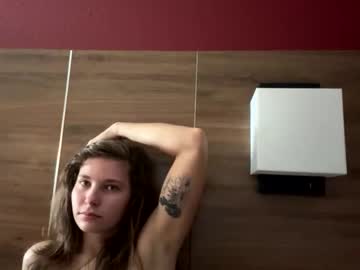 deepthroatqueen33's chat room