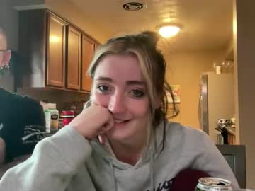 honeybunny245's chat room