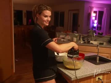 phoenix_taylor's chat room