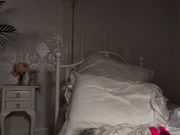 sunluscious's chat room