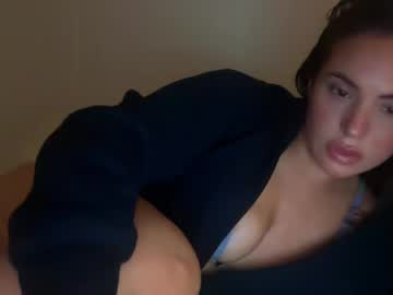 pollyyypocket's chat room