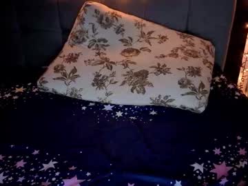 _just_a_simple_girl's chat room