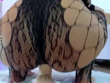 ilikeithaard's chat room