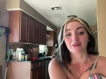 honeybunny245's chat room