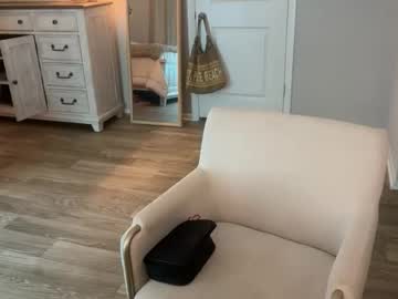 roxyrain2736's chat room