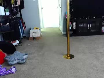 yellowpony121212's chat room