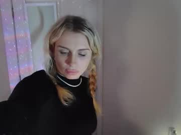 lolaa555's chat room