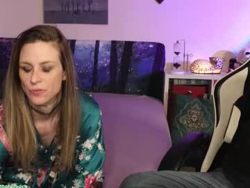 widthofapeach's chat room