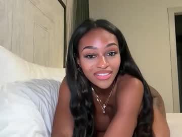 _avamonroe's chat room