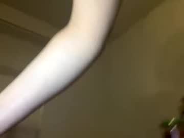 esoterickitten777's chat room