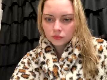 ellejess's chat room