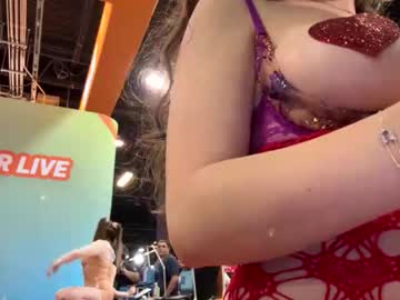 frenchava's chat room