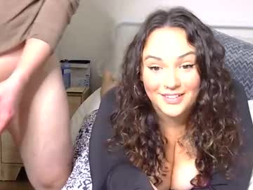 cum_babes's chat room