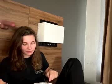 deepthroatqueen33's chat room