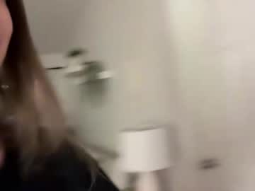 fantasyella's chat room