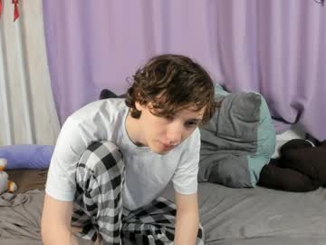 evarobin_'s chat room