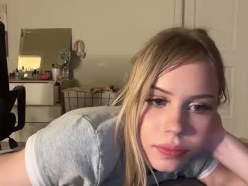 lunarose17's chat room