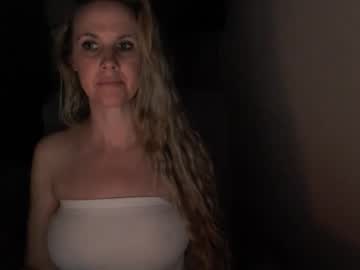 love_on_'s chat room