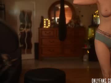 tinatopp's chat room