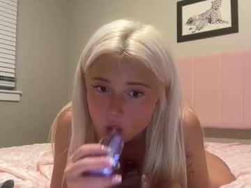 destinyyluvv's chat room