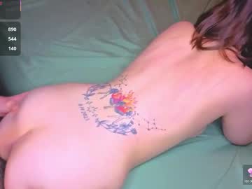 mamiclouds's chat room