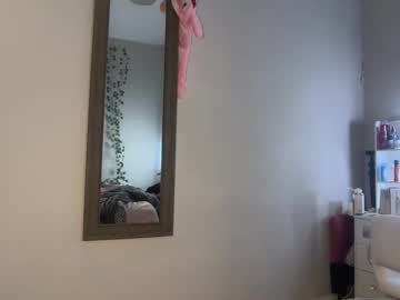 sophiasecretsx's chat room