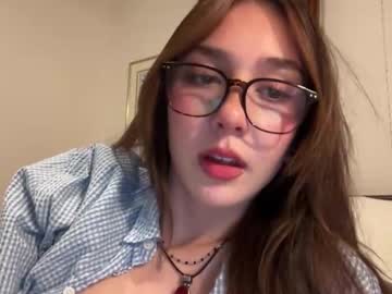 isabellelayla's chat room