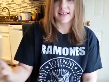 tinywithtiddies's chat room