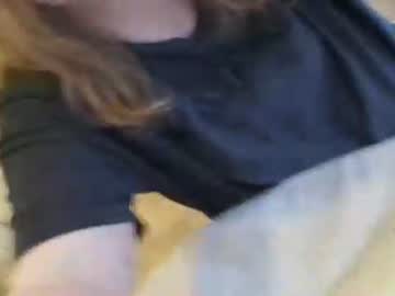 tinywithtiddies's chat room