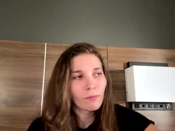 deepthroatqueen33's chat room