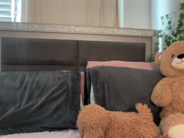 sophiasecretsx's chat room