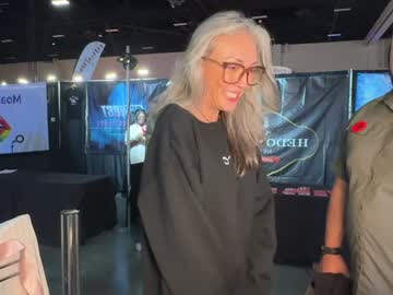 sunnie_dayz's chat room