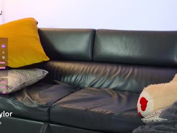 _taylormoon's chat room