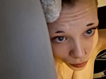 frankieblueeyes30's chat room